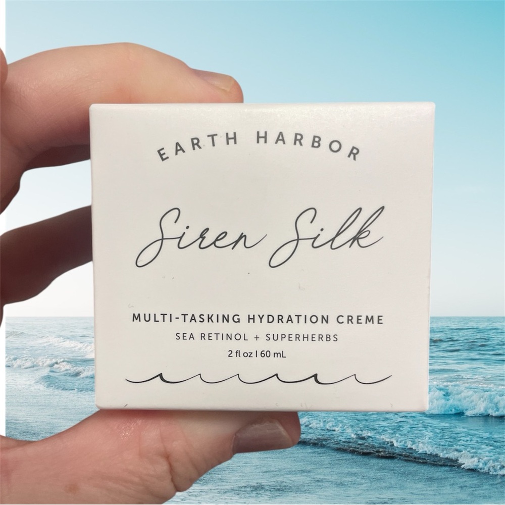 Earth Harbor Siren Silk Hydration Creme - White